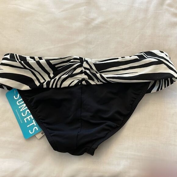 SUNSETS BLACK AND WHITE BIKINI BOTTOM. NEW - Picture 7 of 8